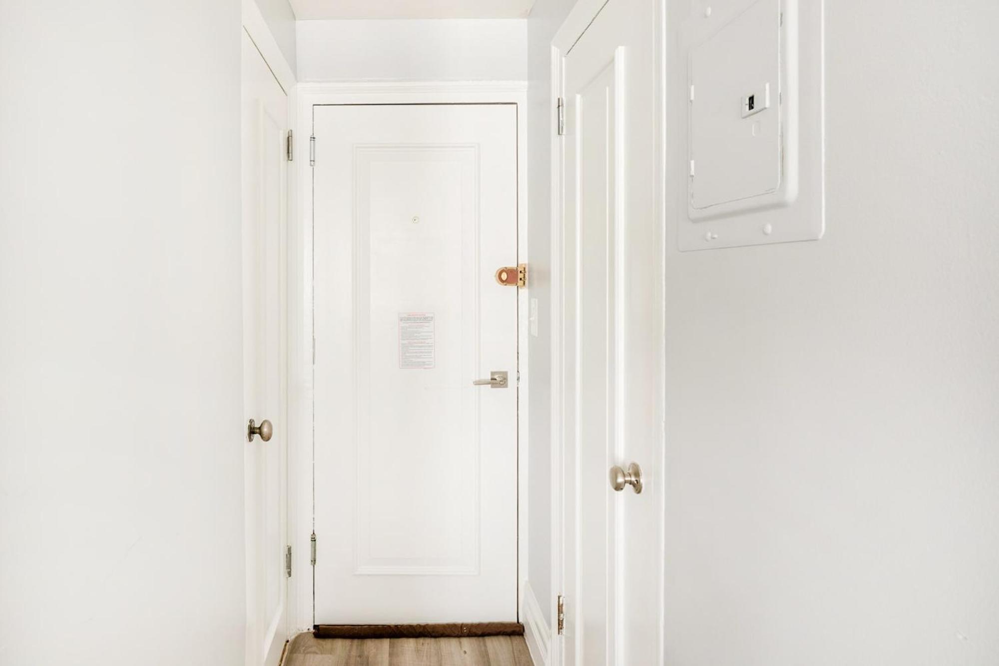 73-819 New Uws Doorman Gym Apartamento